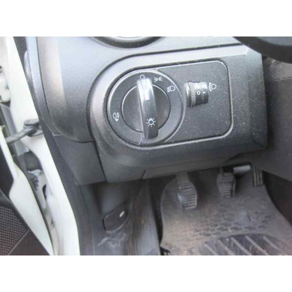 ford fiesta (cbk) del año 2004