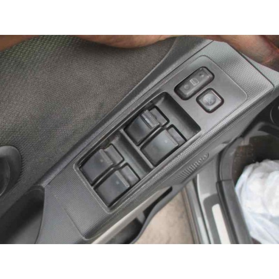 toyota corolla verso (r1) del año 2006