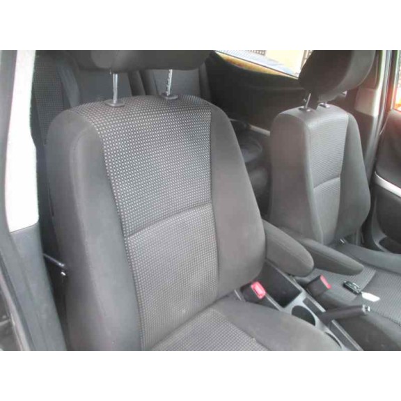 toyota corolla verso (r1) del año 2006