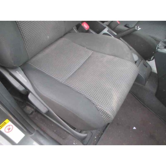 toyota corolla verso (r1) del año 2006