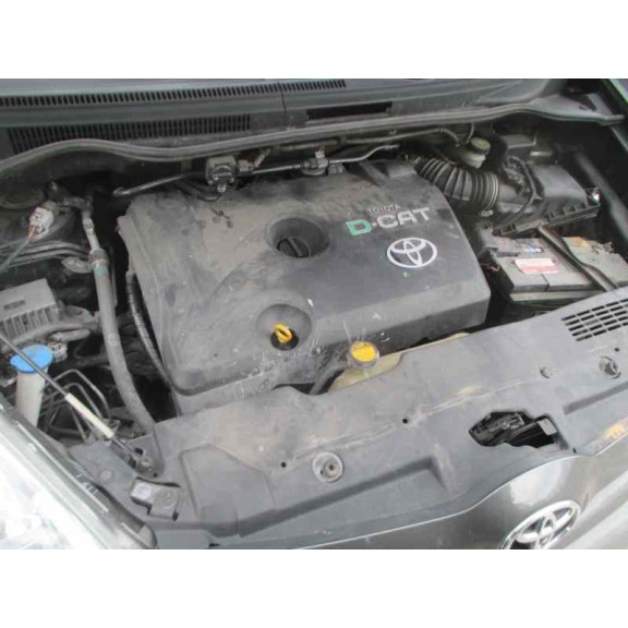 toyota corolla verso (r1) del año 2006