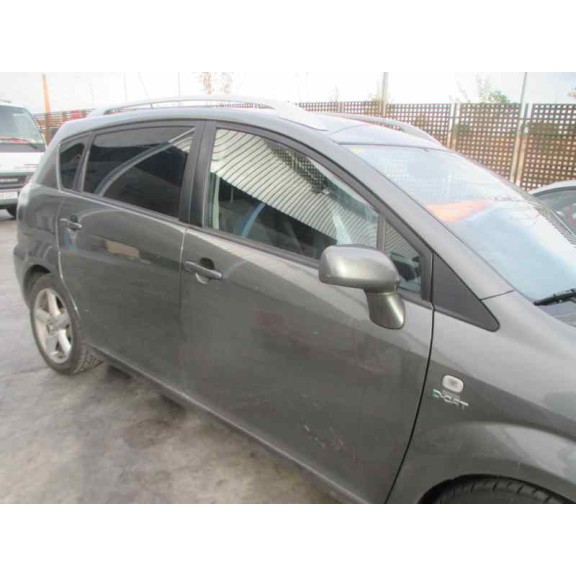 toyota corolla verso (r1) del año 2006