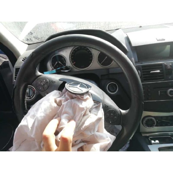 mercedes-benz clase c (w204) berlina del año 2008