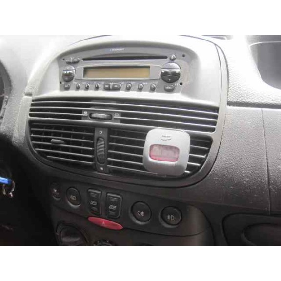 fiat punto berlina (188) del año 2002
