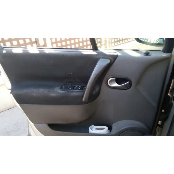 renault scenic ii del año 2005