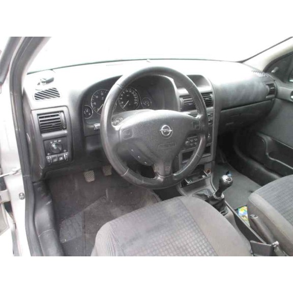opel astra g berlina del año 2003