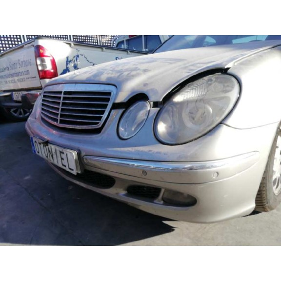 mercedes-benz clase e (w211) berlina del año 2005