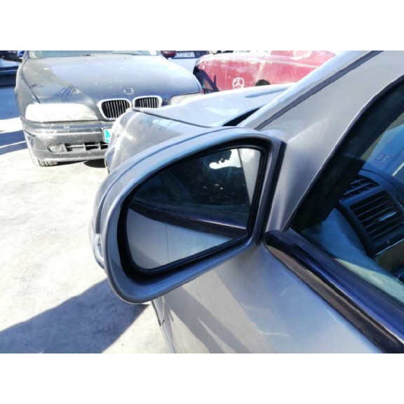 mercedes-benz clase e (w211) berlina del año 2005