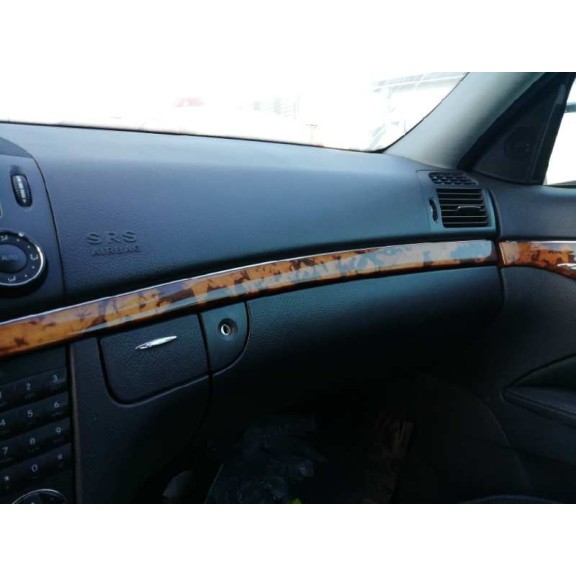 mercedes-benz clase e (w211) berlina del año 2005