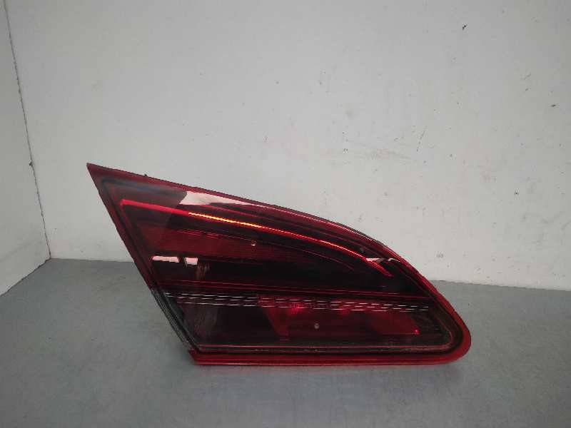 Recambio de piloto trasero izquierdo interior para opel astra j gtc sport referencia OEM IAM 13281878 L90005051 