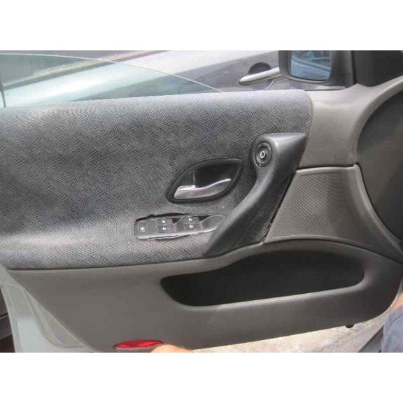 renault laguna ii (bg0) del año 2001