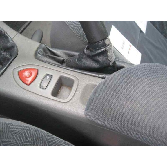 renault laguna ii (bg0) del año 2001