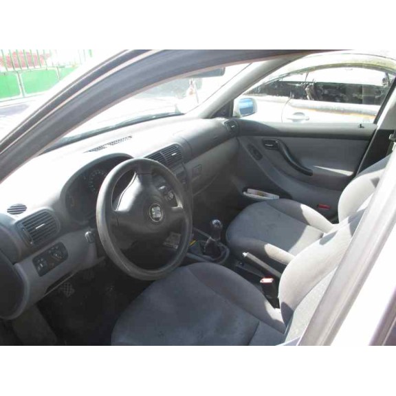 seat toledo (1m2) del año 2001