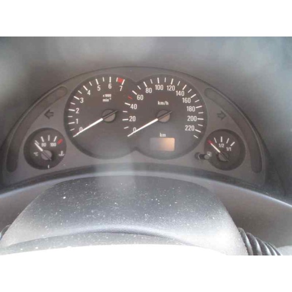 opel corsa c del año 2001