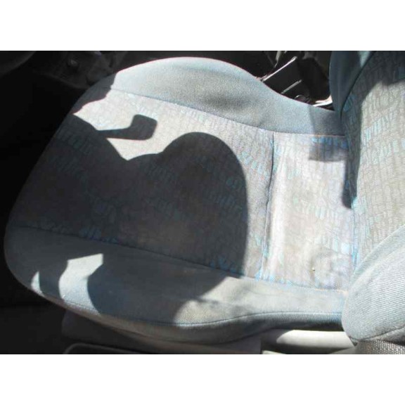 opel corsa c del año 2001