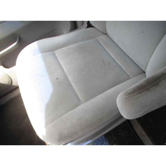 kia carnival ii del año 2004