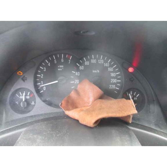 opel corsa c del año 2001