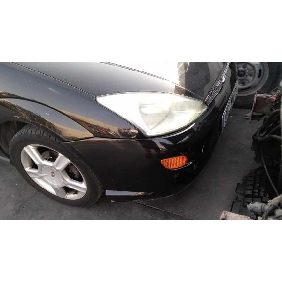 ford focus berlina (cak) del año 2001