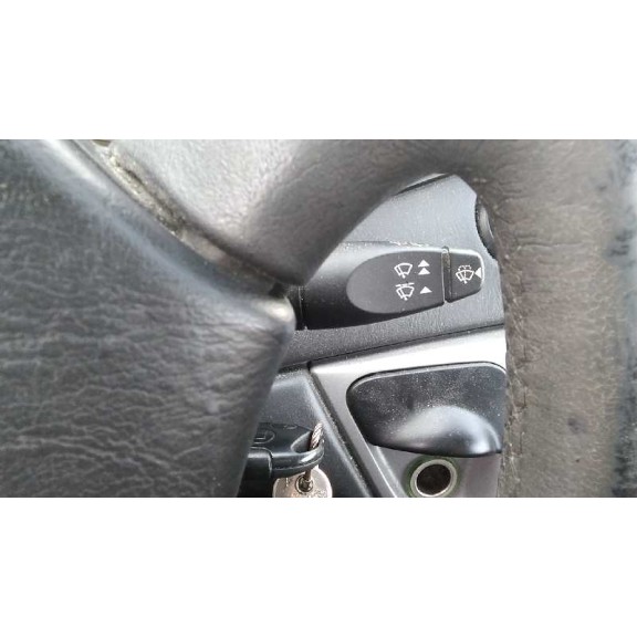 ford focus berlina (cak) del año 2001