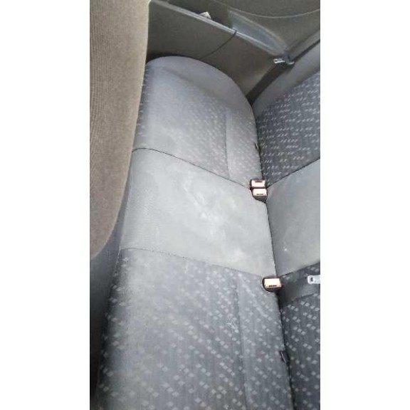 ford focus berlina (cak) del año 2001