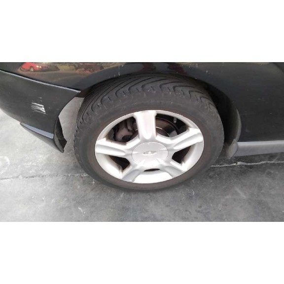 ford focus berlina (cak) del año 2001