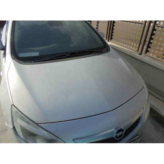 opel astra j lim. del año 2011