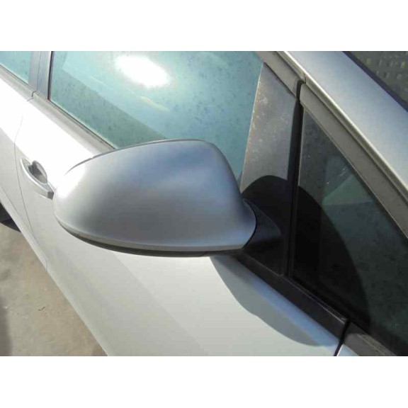 opel astra j lim. del año 2011