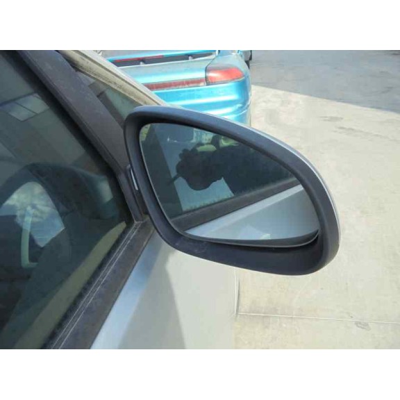 opel astra j lim. del año 2011