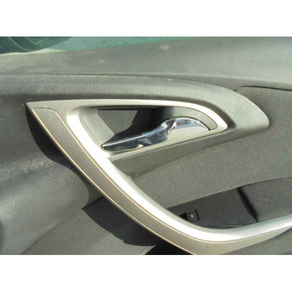 opel astra j lim. del año 2011