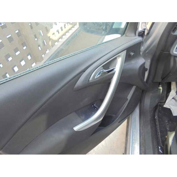 opel astra j lim. del año 2011