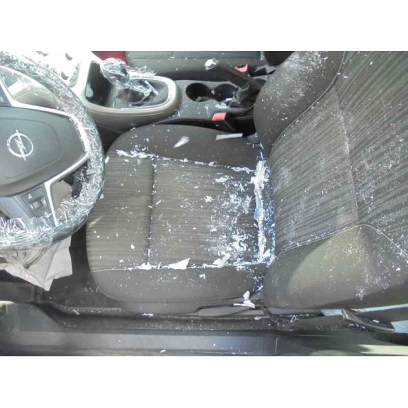 opel astra j lim. del año 2011