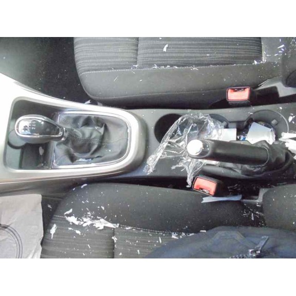 opel astra j lim. del año 2011