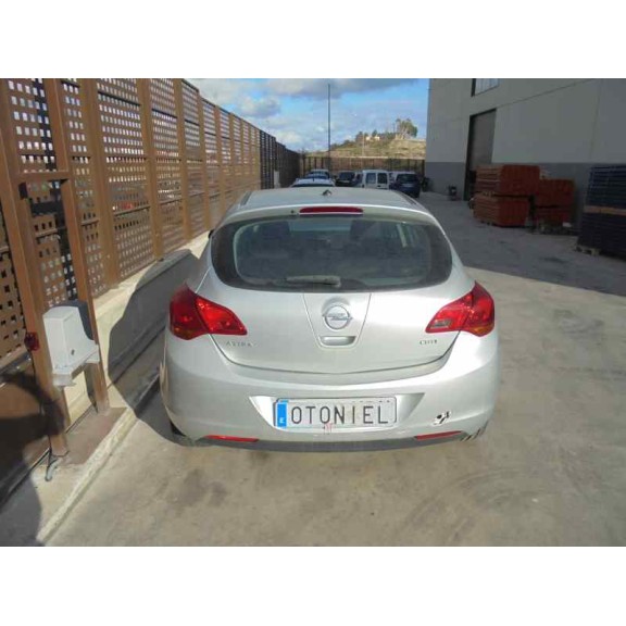 opel astra j lim. del año 2011