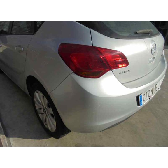 opel astra j lim. del año 2011