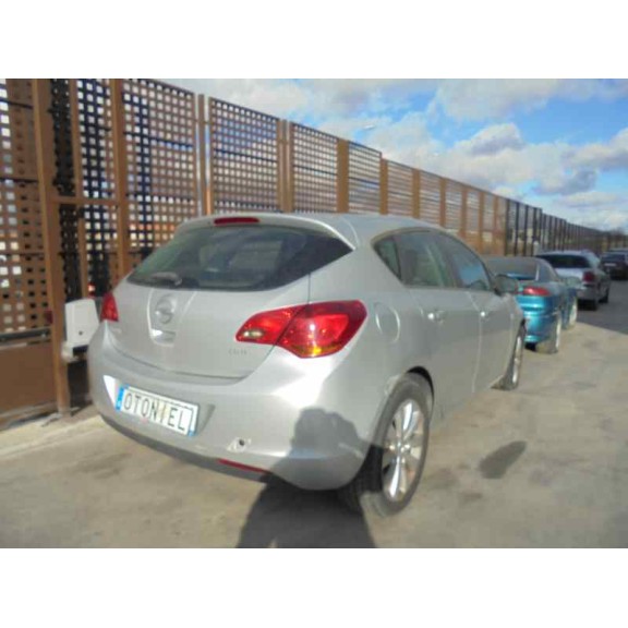 opel astra j lim. del año 2011
