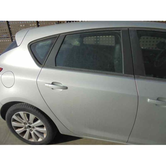 opel astra j lim. del año 2011