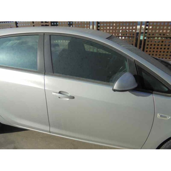 opel astra j lim. del año 2011