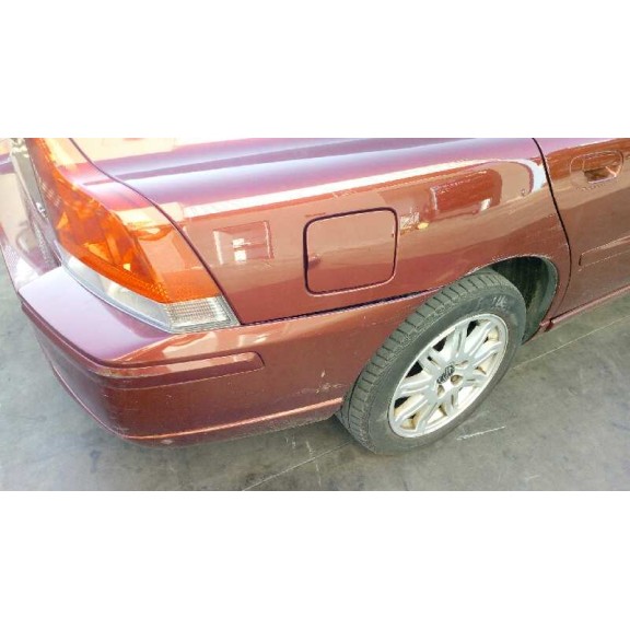 volvo s60 berlina del año 2004