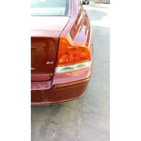 volvo s60 berlina del año 2004