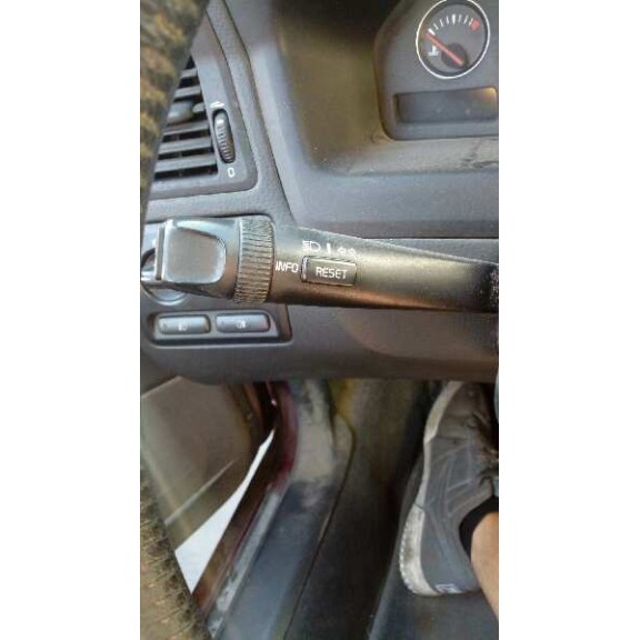 volvo s60 berlina del año 2004