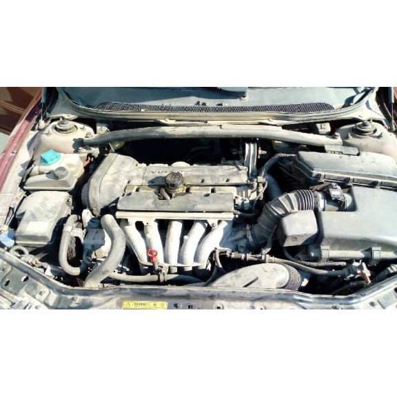 volvo s60 berlina del año 2004