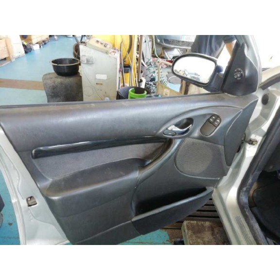 ford focus berlina (cak) del año 2002