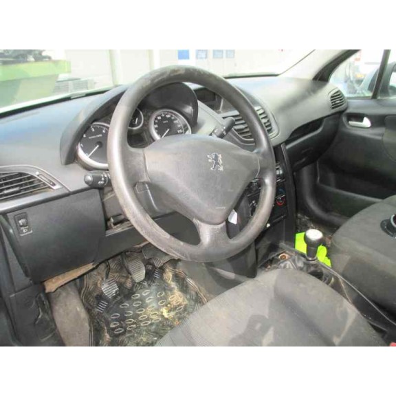 peugeot 207 del año 2007