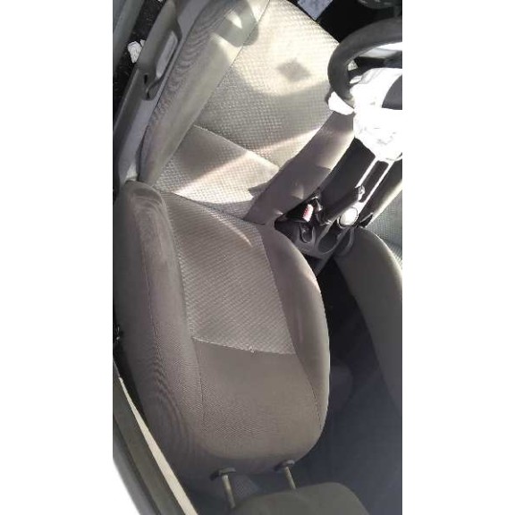 ford focus berlina (cap) del año 2007