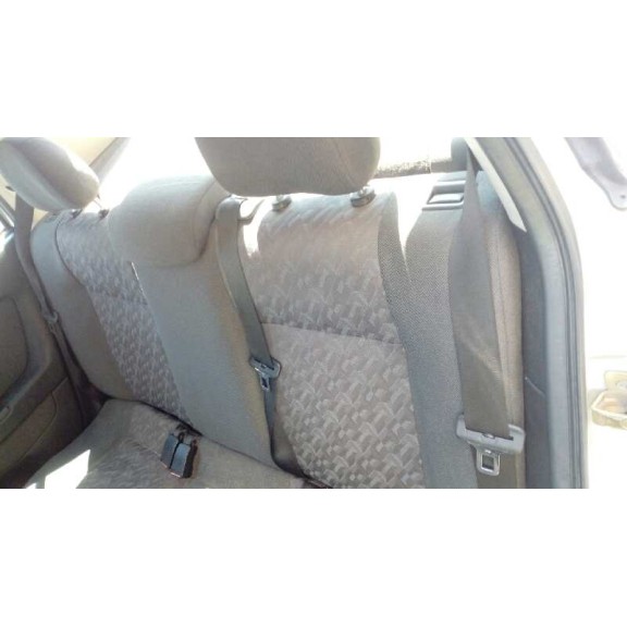 opel astra g berlina del año 2001