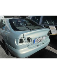 nissan primera berlina (p11) del año 2002