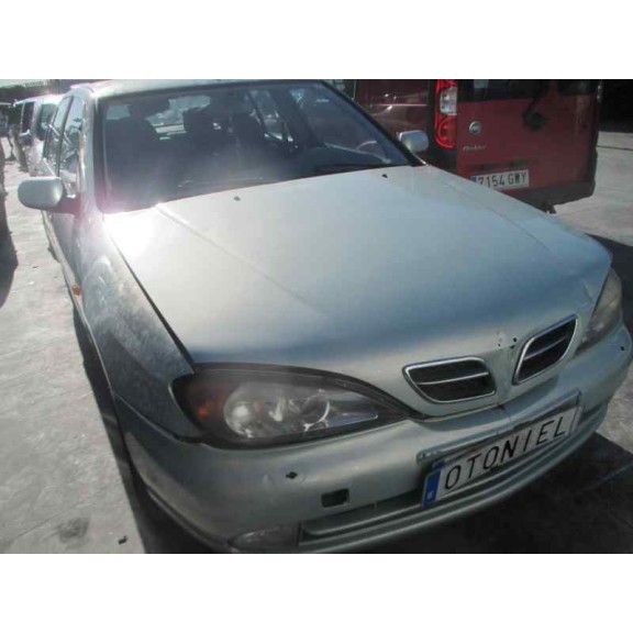 nissan primera berlina (p11) del año 2002