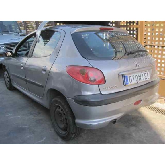 peugeot 206 berlina del año 2004