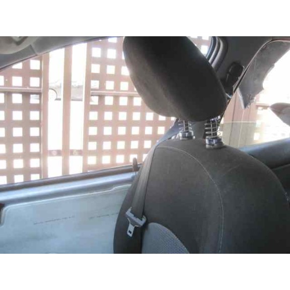 peugeot 206 berlina del año 2004