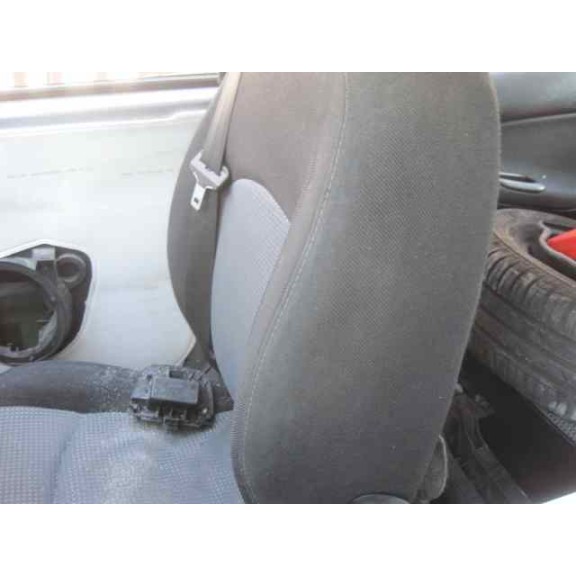 peugeot 206 berlina del año 2004